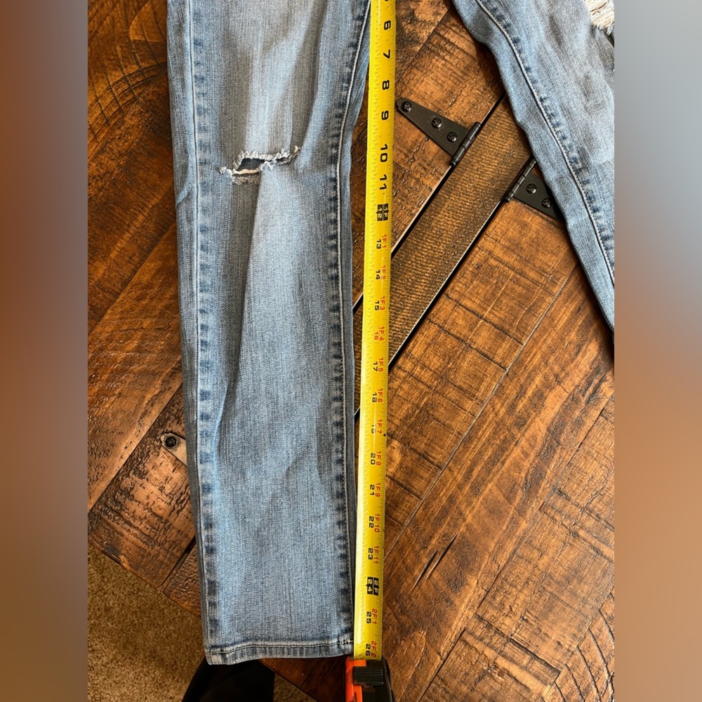Just Black Light Blue Distressed Women Jeans - Picture 3 of 4